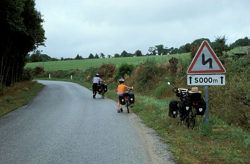 Straße nach Scaer
Bretagne 2005
Keywords: Rad;Frankreich;2005