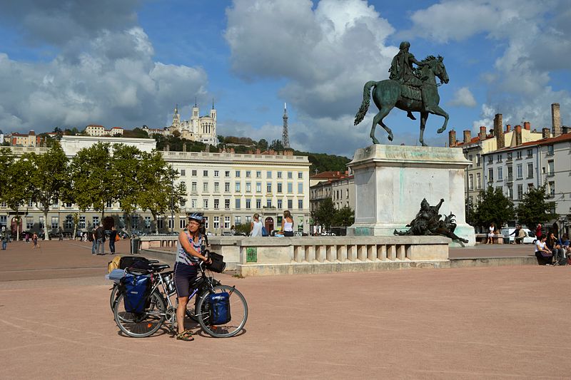 Lyon: Place Bellecour vor der Statue Ludwig XIV
Via Rhôna 2017
Keywords: Rad;2017;Frankreich