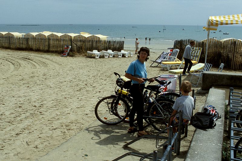 Am Strand in Carnac
Bretagne 2005
Keywords: Rad;Frankreich;2005