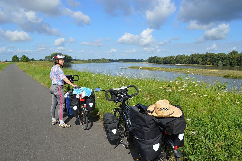 Loire-Radweg hinter Châteauneuf-sur-Loire
Radreise Loire - Frankreich 2014
Keywords: Rad;2014;Frankreich